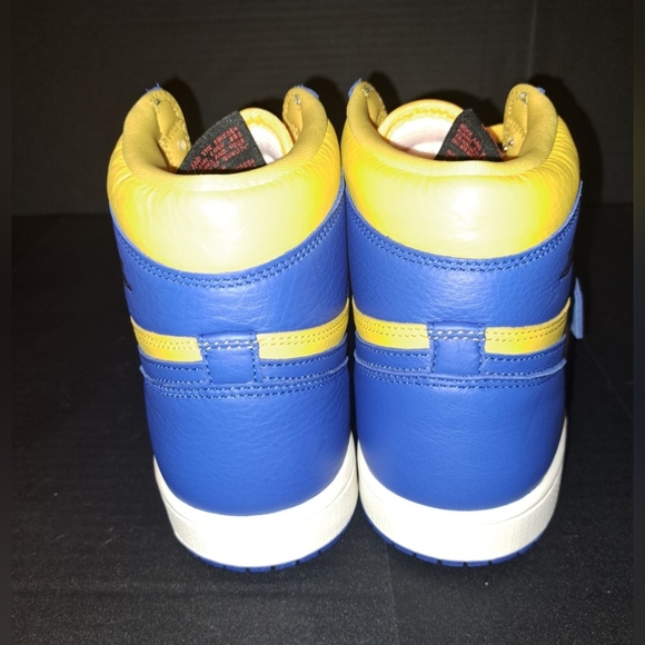 Nike WMNS AirJordan 1 High OG Game Royal and Varsity Maize New Size 9.5 - Picture 9 of 14